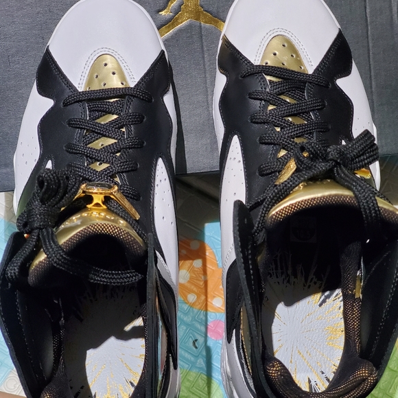 Shoes - Picture 6 of 13